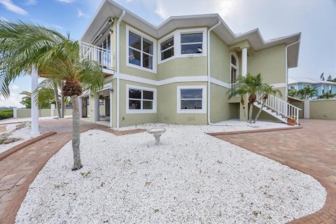 House in Englewood, Florida 3 bedrooms, 232.63 sq.m. № 1904371 - photo 7