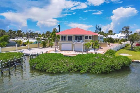 House in Englewood, Florida 3 bedrooms, 232.63 sq.m. № 1904371 - photo 3