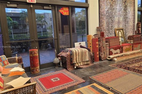 Immobilier commercial à vendre à Miami, Floride № 2022379 - photo 3