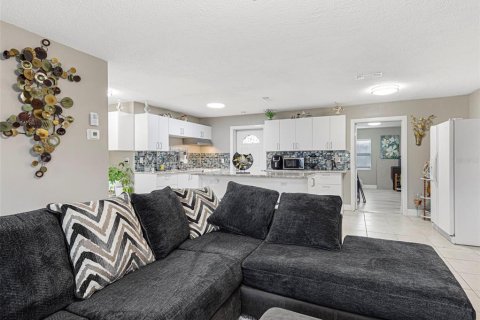 Villa ou maison à vendre à Spring Hill, Floride: 2 chambres, 130.06 m2 № 1398953 - photo 13