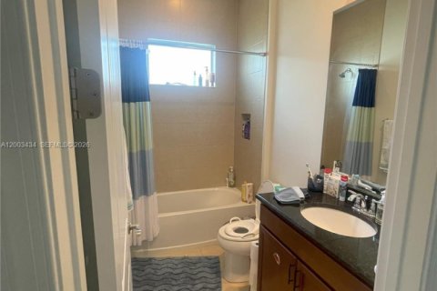 Снять в аренду виллу или дом в Уэстлейк, Флорида 4 спальни, 214.14м2, № 2066795 - фото 27