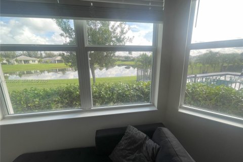 Снять в аренду виллу или дом в Уэстлейк, Флорида 4 спальни, 214.14м2, № 2066795 - фото 22