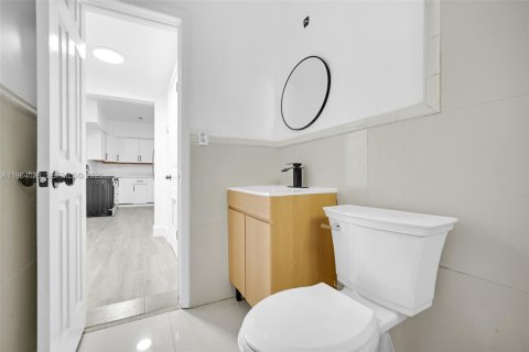 Casa en alquiler en Miami, Florida, 2 dormitorios, 116.13 m2 № 2026640 - foto 15