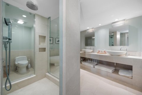 Condo in Palm Beach, Florida, 2 bedrooms  № 2158415 - photo 14