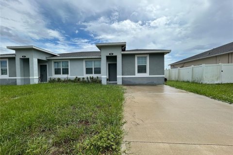 Appartement à louer à Poinciana, Floride: 3 chambres, 131.55 m2 № 2396817 - photo 2
