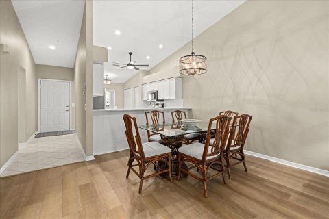 Condo in Sarasota, Florida, 2 bedrooms  № 2225369 - photo 12