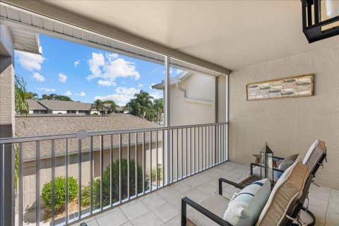 Condo in Sarasota, Florida, 2 bedrooms  № 2225369 - photo 25