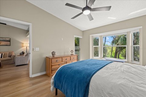 Condo in Sarasota, Florida, 2 bedrooms  № 2225369 - photo 16