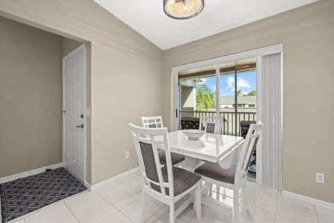 Condo in Sarasota, Florida, 2 bedrooms  № 2225369 - photo 8