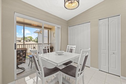 Condo in Sarasota, Florida, 2 bedrooms  № 2225369 - photo 7
