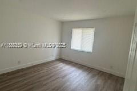 Villa ou maison à louer à Fort Lauderdale, Floride: 1 chambre, 109.25 m2 № 2169615 - photo 6