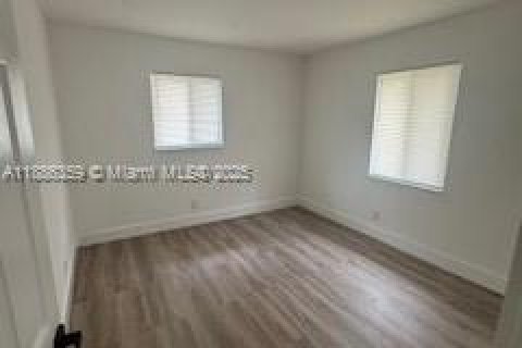 Villa ou maison à louer à Fort Lauderdale, Floride: 1 chambre, 109.25 m2 № 2169615 - photo 5