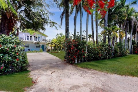 Casa en venta en Miami, Florida, 3 dormitorios, 236.71 m2 № 1942044 - foto 1