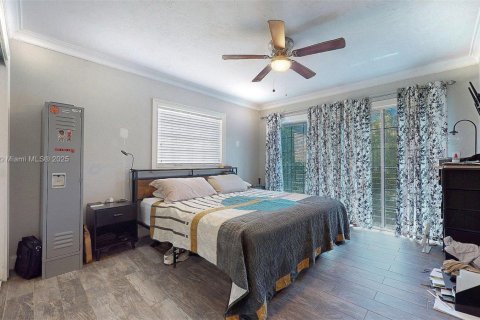 Casa en venta en Miami, Florida, 3 dormitorios, 236.71 m2 № 1942044 - foto 27