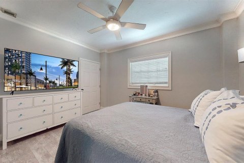 Casa en venta en Miami, Florida, 3 dormitorios, 236.71 m2 № 1942044 - foto 13