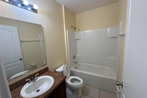 House in Kissimmee, Florida 3 bedrooms, 143.16 sq.m. № 1535214 - photo 18