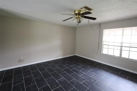Villa ou maison à louer à Ocala, Floride: 3 chambres, 145.02 m2 № 2148103 - photo 4