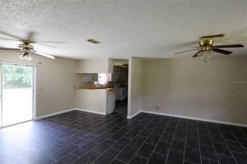 Villa ou maison à louer à Ocala, Floride: 3 chambres, 145.02 m2 № 2148103 - photo 2