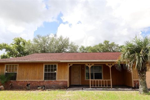 Villa ou maison à Ocala, Floride 3 chambres, 145.02 m2 № 2148103