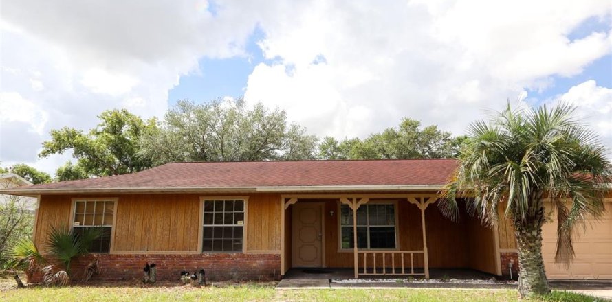 Villa ou maison à Ocala, Floride 3 chambres, 145.02 m2 № 2148103