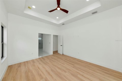 Villa ou maison à vendre à North Port, Floride: 3 chambres, 161.74 m2 № 2151925 - photo 8