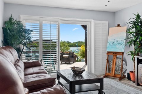 House in Edgewater, Florida 2 bedrooms, 121.14 sq.m. № 2155961 - photo 13