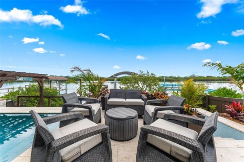 House in Edgewater, Florida 2 bedrooms, 121.14 sq.m. № 2155961 - photo 24