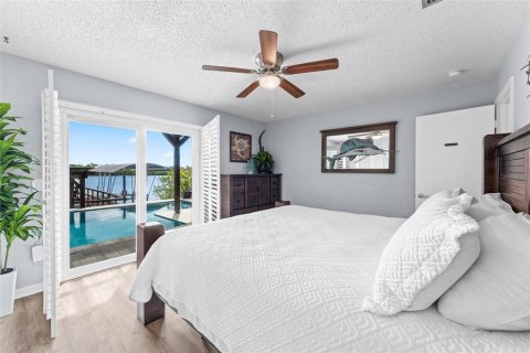 House in Edgewater, Florida 2 bedrooms, 121.14 sq.m. № 2155961 - photo 14