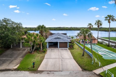 House in Edgewater, Florida 2 bedrooms, 121.14 sq.m. № 2155961 - photo 29