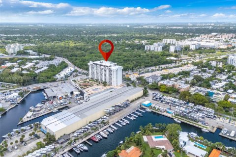 Condo in North Miami, Florida, 1 bedroom  № 1922784 - photo 28