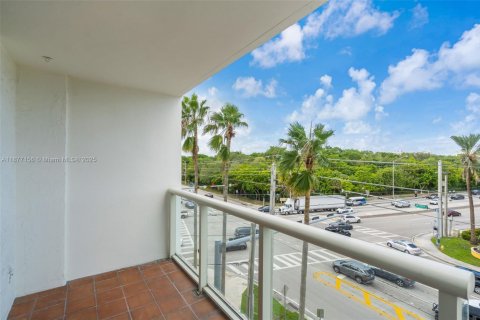 Condo in North Miami, Florida, 1 bedroom  № 1922784 - photo 22
