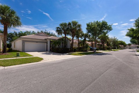 House in West Palm Beach, Florida 3 bedrooms, 182.18 sq.m. № 2177047 - photo 2