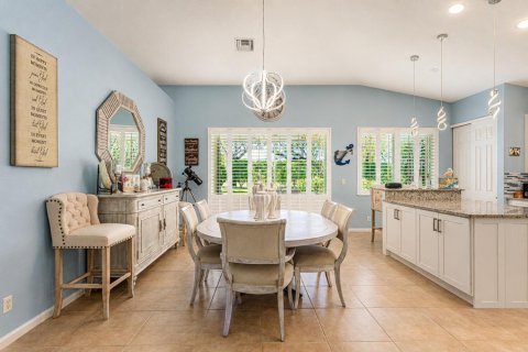 House in West Palm Beach, Florida 3 bedrooms, 182.18 sq.m. № 2177047 - photo 11