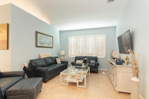 House in West Palm Beach, Florida 3 bedrooms, 182.18 sq.m. № 2177047 - photo 9