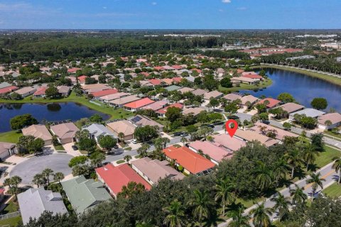 House in West Palm Beach, Florida 3 bedrooms, 182.18 sq.m. № 2177047 - photo 23