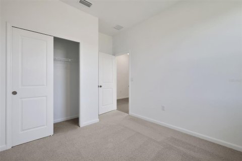 House in Tavares, Florida 4 bedrooms, 148.46 sq.m. № 2152398 - photo 17