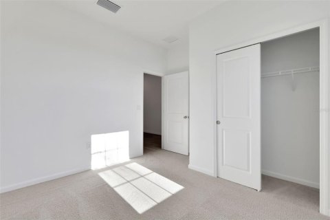 House in Tavares, Florida 4 bedrooms, 148.46 sq.m. № 2152398 - photo 14