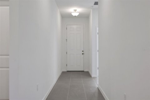 House in Tavares, Florida 4 bedrooms, 148.46 sq.m. № 2152398 - photo 18