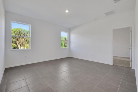 House in Tavares, Florida 4 bedrooms, 148.46 sq.m. № 2152398 - photo 23