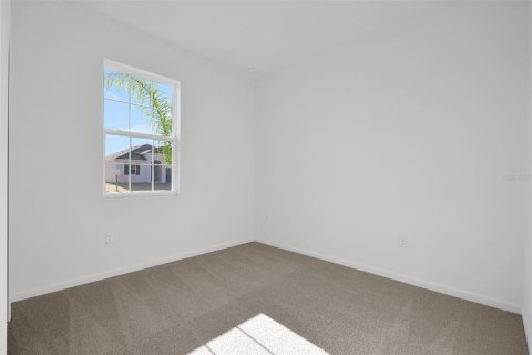 House in Tavares, Florida 4 bedrooms, 148.46 sq.m. № 2152398 - photo 13
