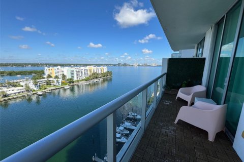 Condominio en venta en North Bay Village, Florida, 2 dormitorios, 103.4 m2 № 1949027 - foto 18