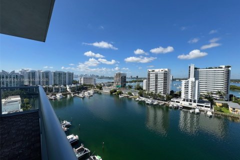 Condominio en venta en North Bay Village, Florida, 2 dormitorios, 103.4 m2 № 1949027 - foto 16
