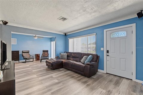 Casa en venta en Saint Petersburg, Florida, 3 dormitorios, 105.44 m2 № 2383374 - foto 7