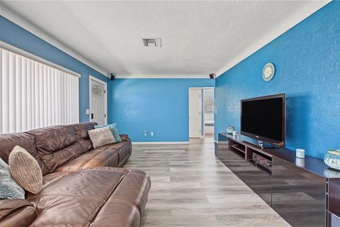 Casa en venta en Saint Petersburg, Florida, 3 dormitorios, 105.44 m2 № 2383374 - foto 4