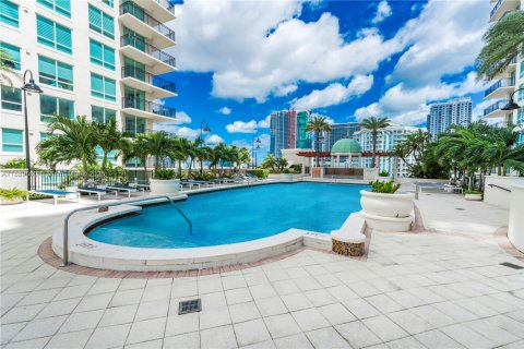 Condominio en venta en Fort Lauderdale, Florida, 1 dormitorio, 76.46 m2 № 1944632 - foto 30