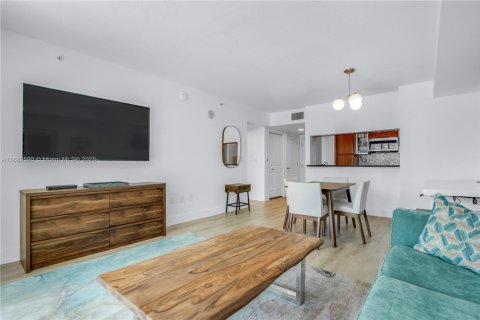 Condominio en venta en Fort Lauderdale, Florida, 1 dormitorio, 76.46 m2 № 1944632 - foto 5