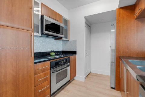 Condominio en venta en Fort Lauderdale, Florida, 1 dormitorio, 76.46 m2 № 1944632 - foto 9