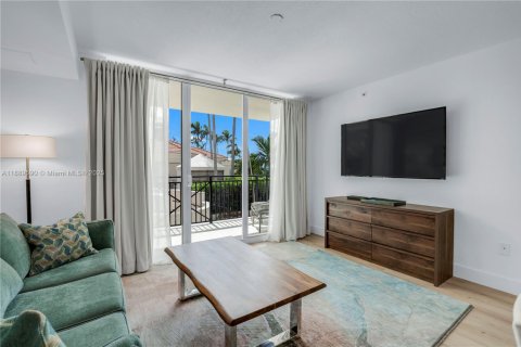 Condominio en venta en Fort Lauderdale, Florida, 1 dormitorio, 76.46 m2 № 1944632 - foto 3