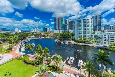 Condominio en venta en Fort Lauderdale, Florida, 1 dormitorio, 76.46 m2 № 1944632 - foto 24