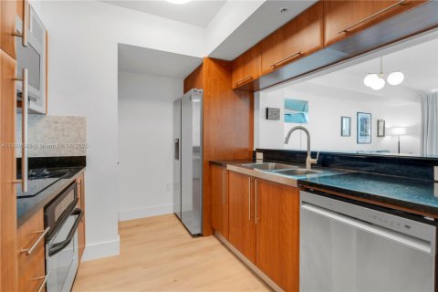 Condominio en venta en Fort Lauderdale, Florida, 1 dormitorio, 76.46 m2 № 1944632 - foto 8
